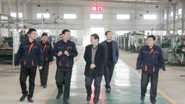 青州市紀委書記任憲強率工作組到我集團齒輪公司調(diào)研
